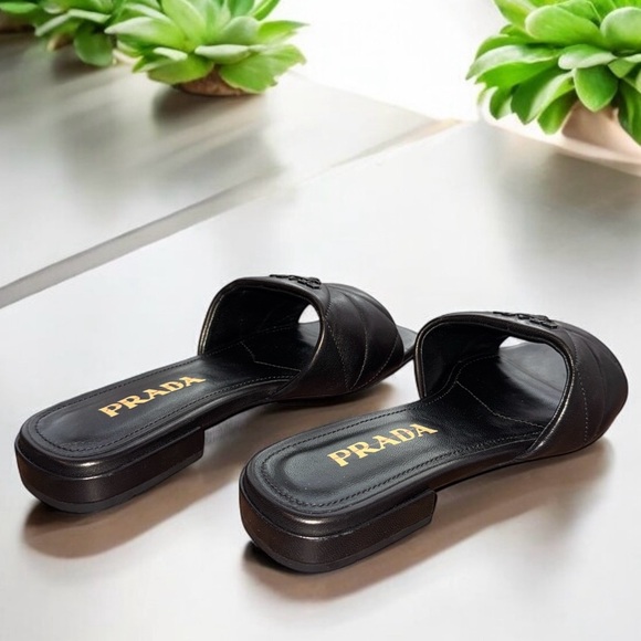 PRADA QUILTED NAPPA LEATHER SABOTS - Picture 3 of 5